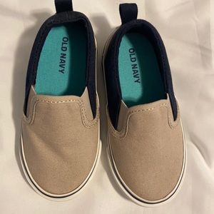 Size 6, toddler boy shoes.